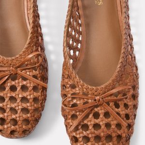 Flagstaff Woven Flat