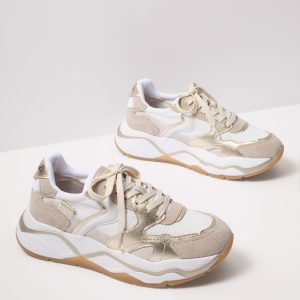 Club Mesh Sneaker