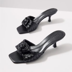 Kareena Knot Mule